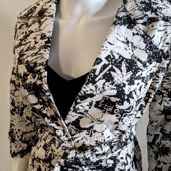 Patterned Overcoat - Picture 2 of 3